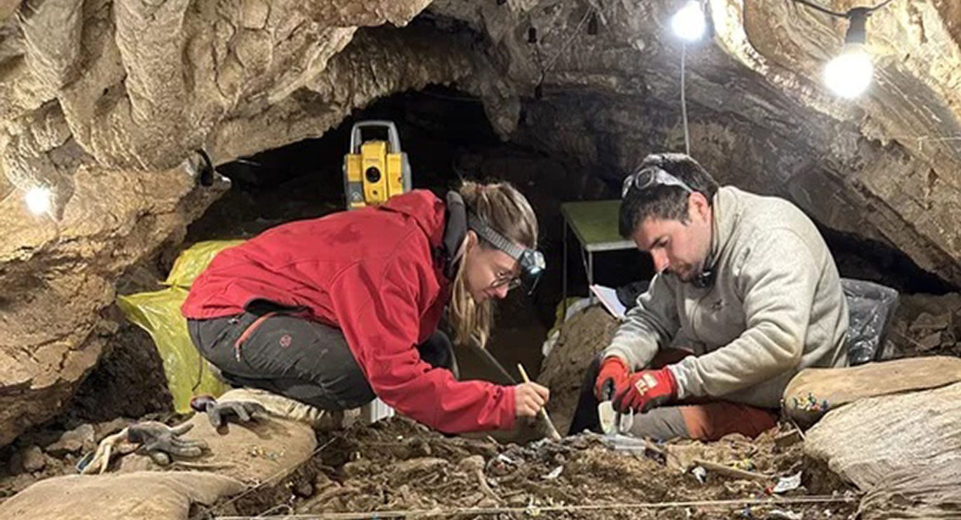 Bonanza de descubrimiento arqueológico en la tumba de la edad de bronce ⋆ Madrid Metropolitan