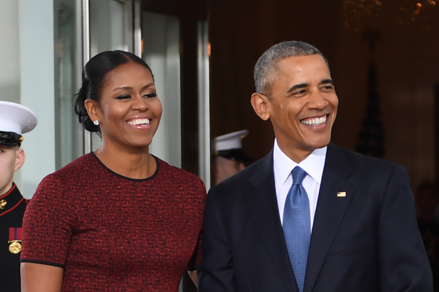 ¡Objetivos de relación! Barack y Michelle Obama sirven vibraciones mientras participan en el desafío de parejas virales (reloj)