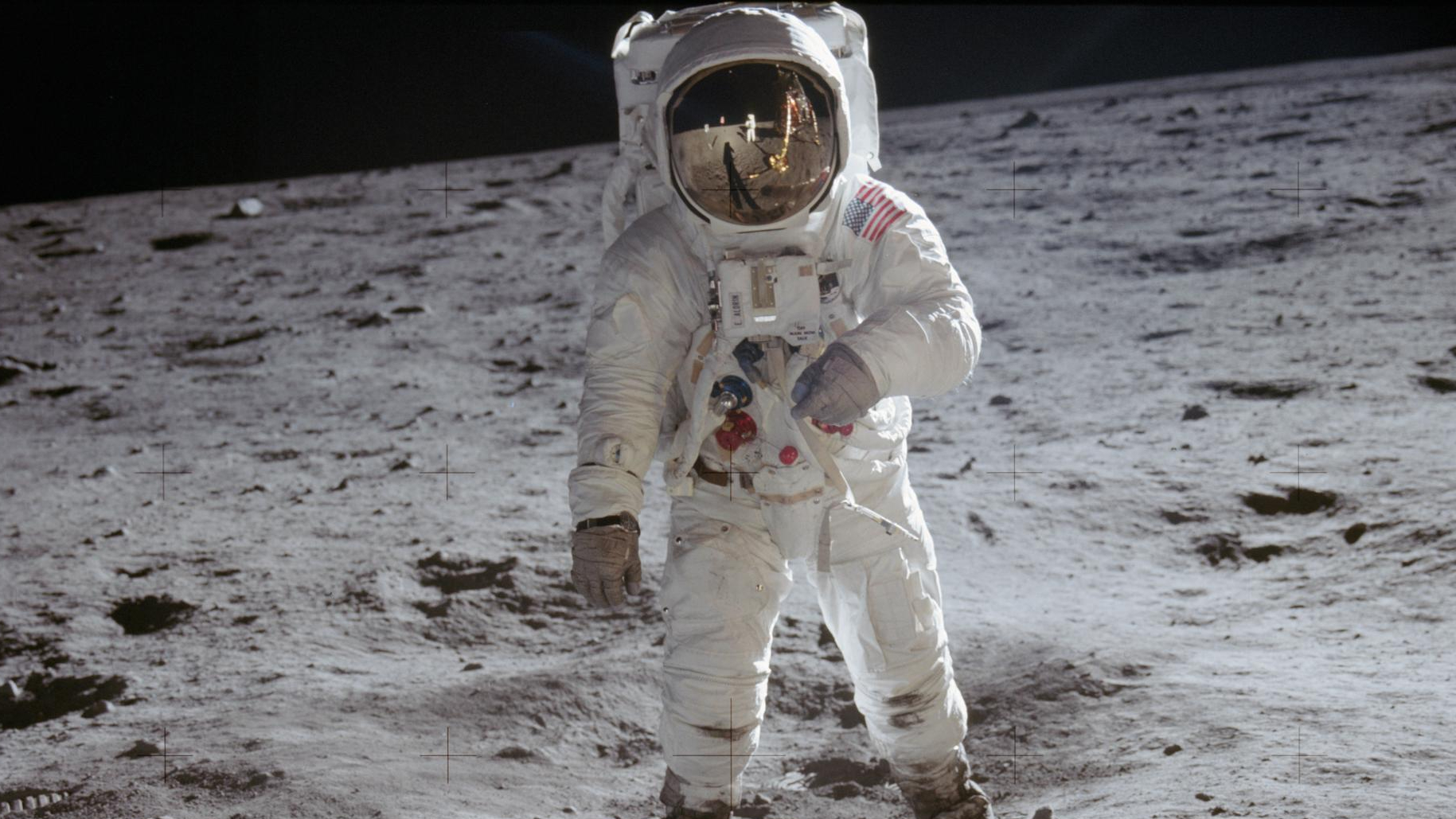 Descubra dónde podría haber aterrizado el águila: cómo encontrar los sitios de respaldo de Apollo 11 en la luna