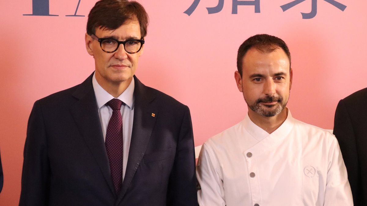 El Chef del Restaurante Disfrutar Deleita El Paladar Chino Con Platos Típicos de Catalunya