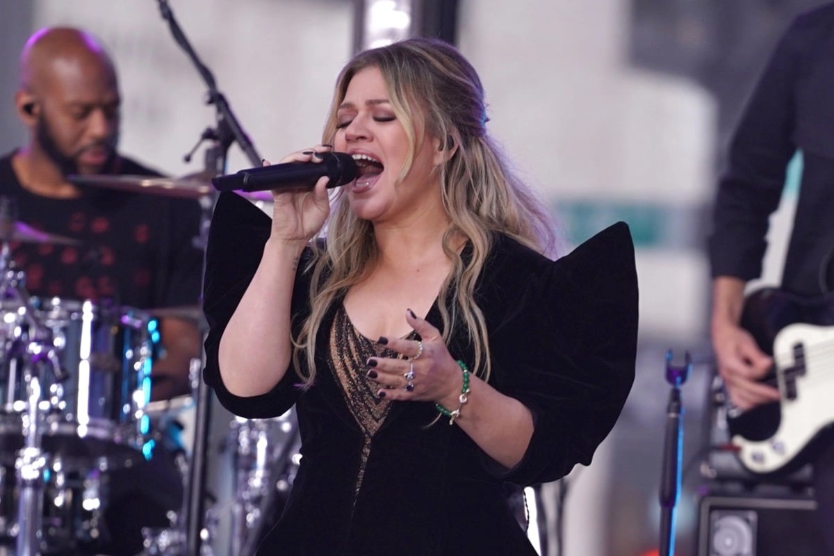 Kelly Clarkson pospone la residencia de Las Vegas justo antes de Showtime – Socialite Life