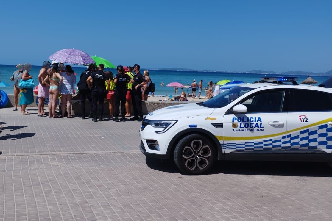 Los nadadores ordenaron fuera del agua en alerta de tiburones en Mallorca Beach