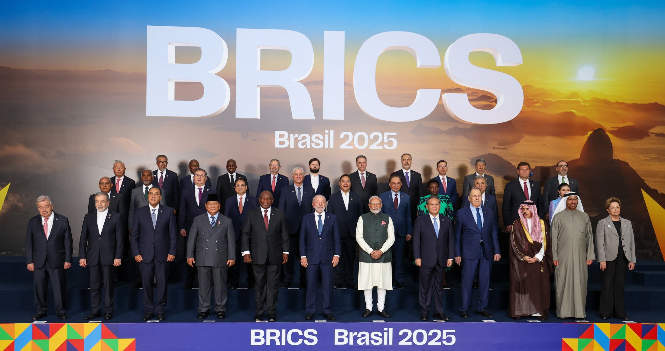 CIPS y BRICS: Cómo China no pudo socavar el Sistema Financiero de los Estados Unidos | El experto de la puerta de entrada