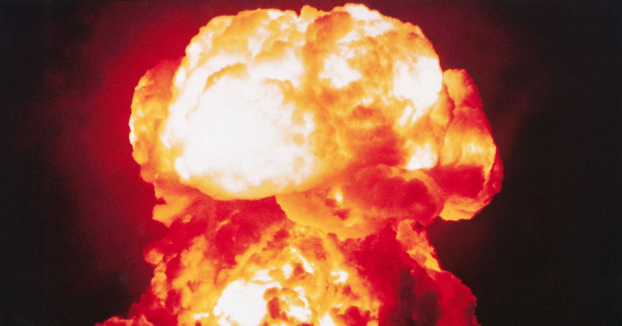 La historia y la física de la bomba atómica