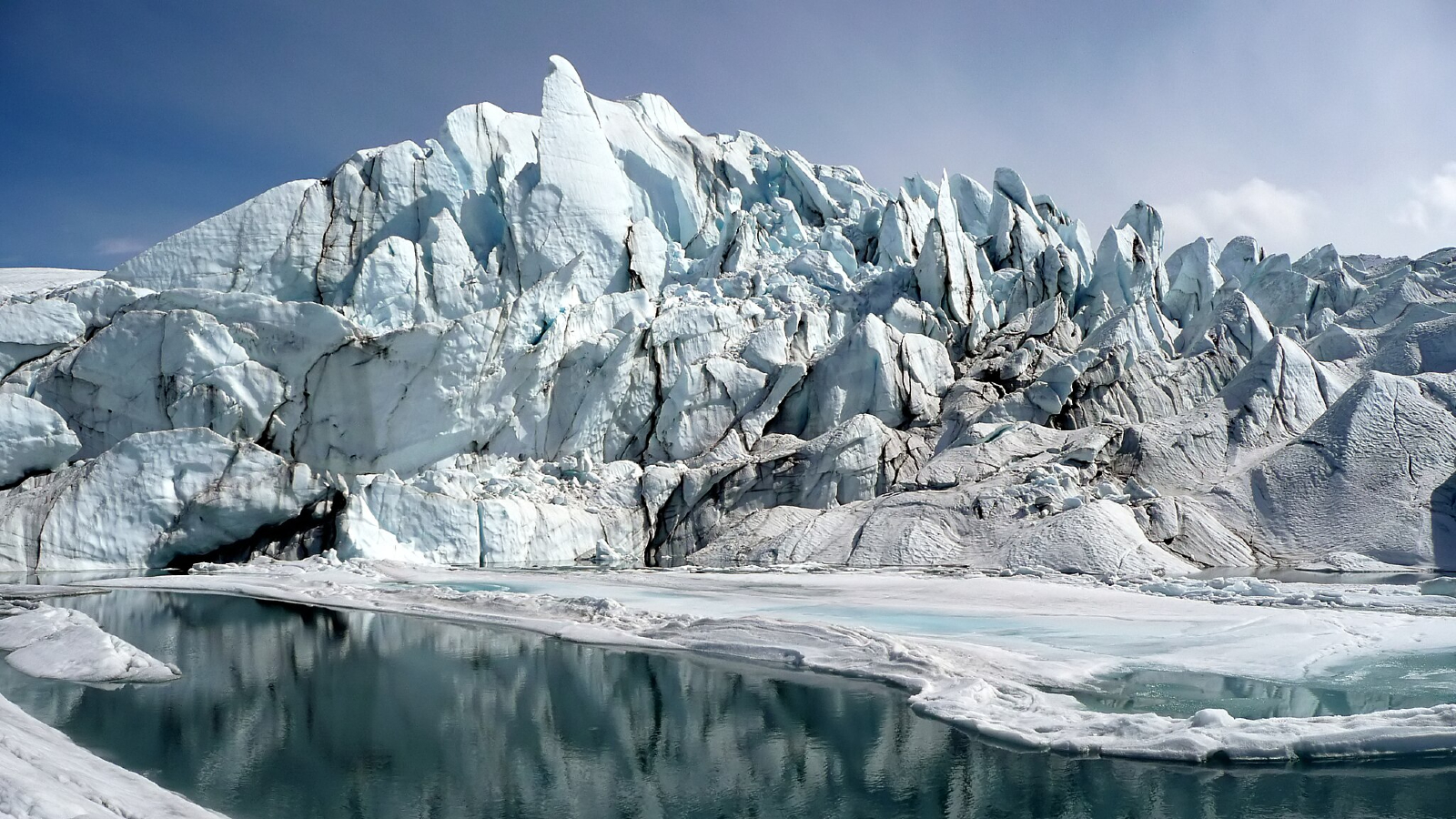 La inundación del lago glacial llega a Juneau, Alaska, que refleja un creciente riesgo global a medida que se derriten los glaciares de montaña