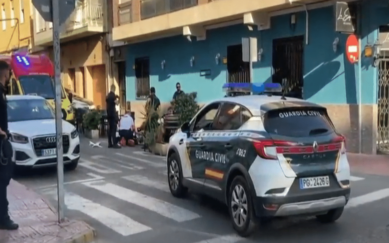 Hombre asesinado a tiros a plena luz del día en el centro de Torrevieja – Tres arrestos