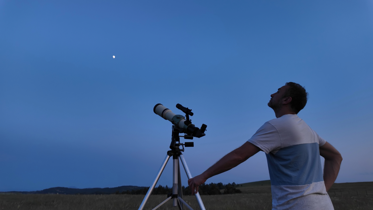 Ver Saturno y la Luna en un impresionante encuentro cercano el 11 de agosto