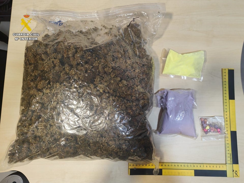 La pareja de Torrevieja atrapada con las manos en la masa con drogas y € 15k en joyas