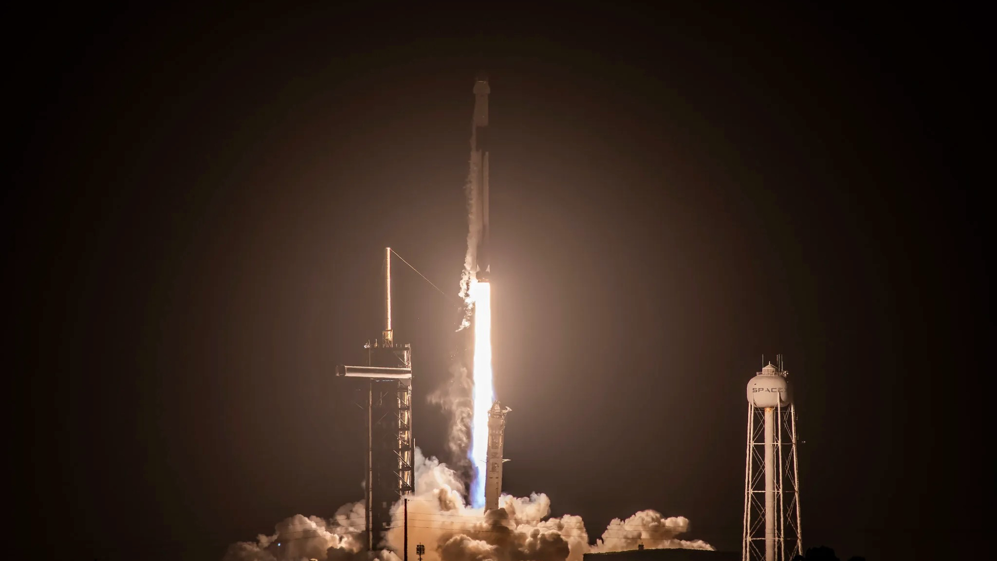 Mira SpaceX lanzar 5,000 libras de carga a la ISS a principios del 24 de agosto.