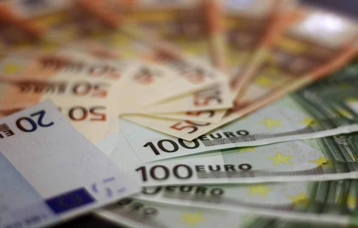 La deuda pública de España cae al 103.4% del PIB «Euro Weekly News