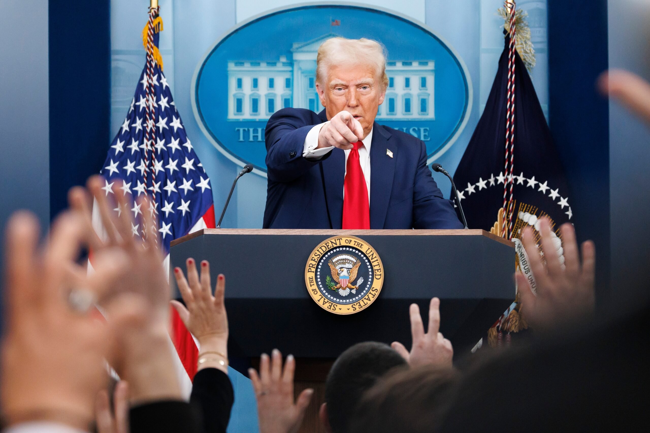 Trump para firmar a los bancos penalizadores que discriminaron a los conservadores