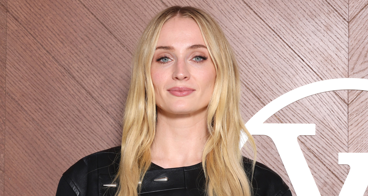 Sophie Turner regresa al comentario diciendo que olvidó que tiene dos hijos