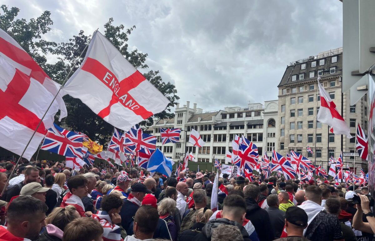 Tommy Robinson lideró el rally inundaciones del centro de Londres «Euro Weekly News