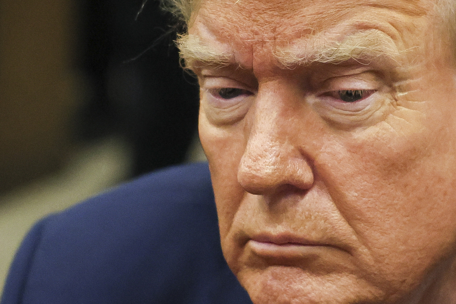 La tarjeta de cumpleaños de Trump a Epstein es real, y te dará el Ick