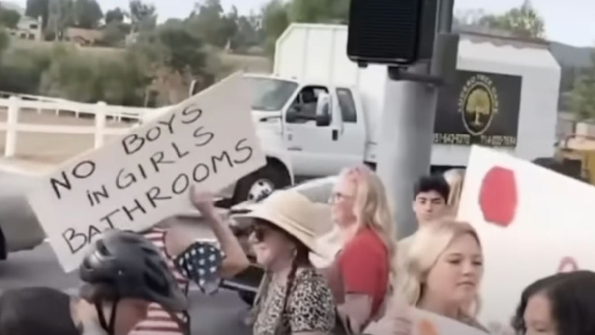 Estudiantes de California, la facultad sale sobre las políticas de género