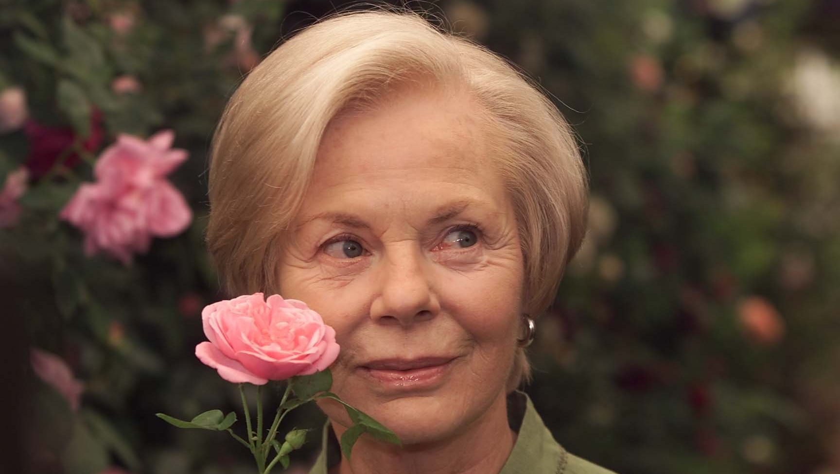 5 cosas sobre la realeza que murió a los 92 años – Hollywood Life