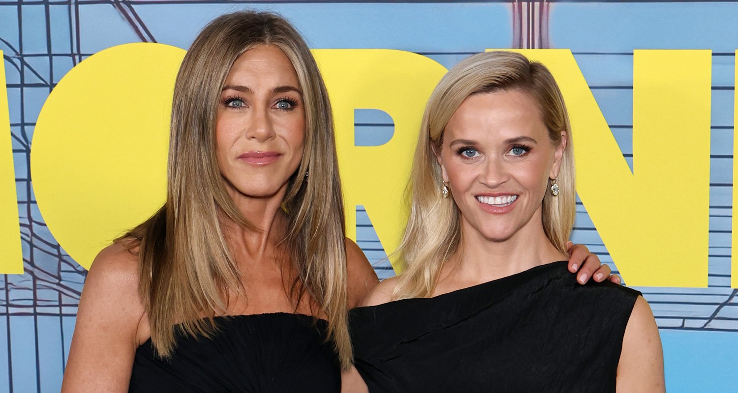 Jennifer Aniston recibe el apoyo de Beau Jim Curtis en el estreno de la temporada 4 de ‘The Morning Show’ con Reese Witherspoon y más