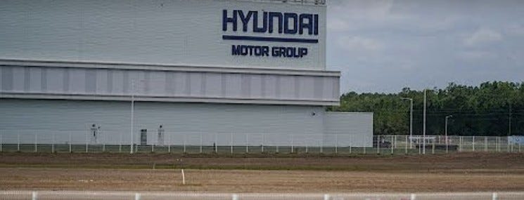 La redada de inmigración de la planta Hyundai de Trump recupera masivamente