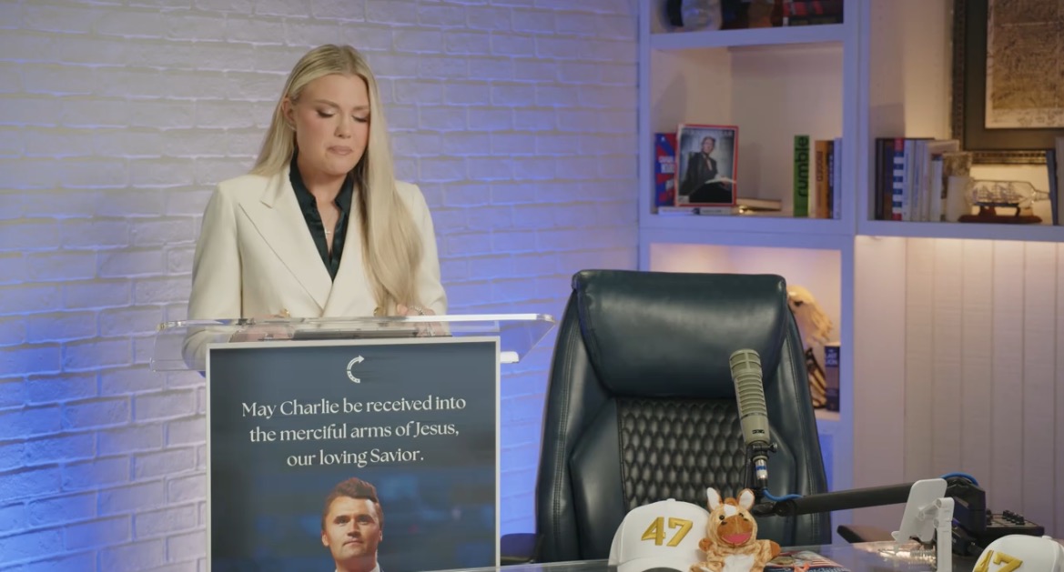 Erika Kirk pelea por las lágrimas mientras explica lo que tenía que decirle a su hija de 3 años sobre su papá (video) | El experto de la puerta de entrada