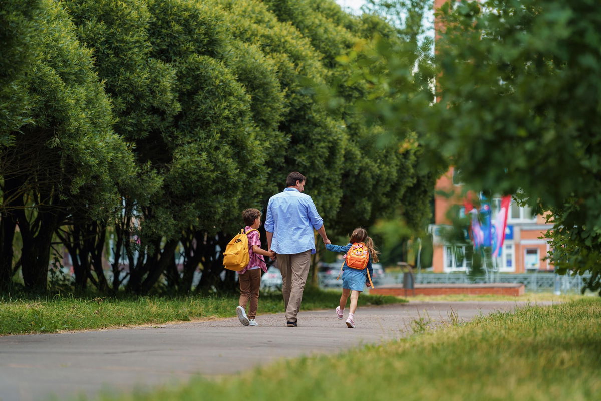 Miles de alumnos regresan a las aulas «Euro Weekly News