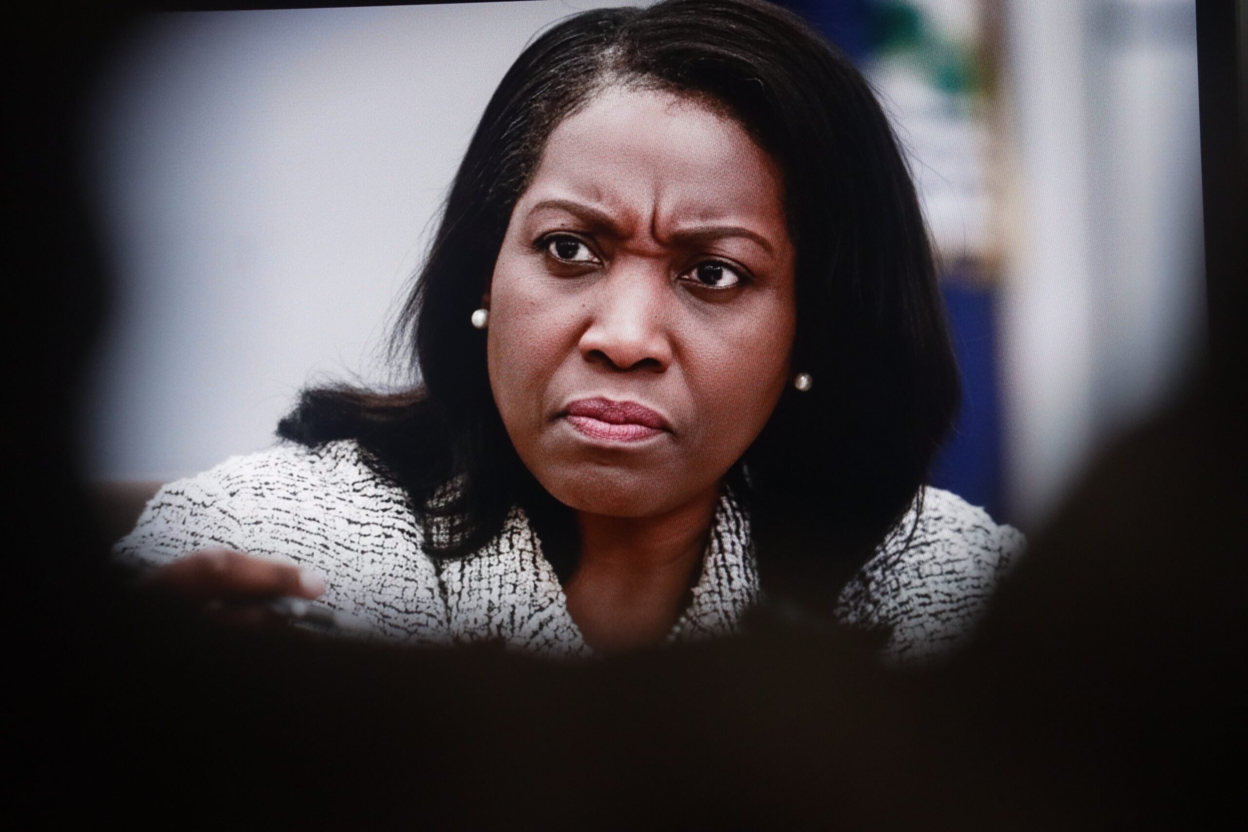 Trump se mueve a Lisa Cook de Fire Fed, aquí hay 4 conclusiones