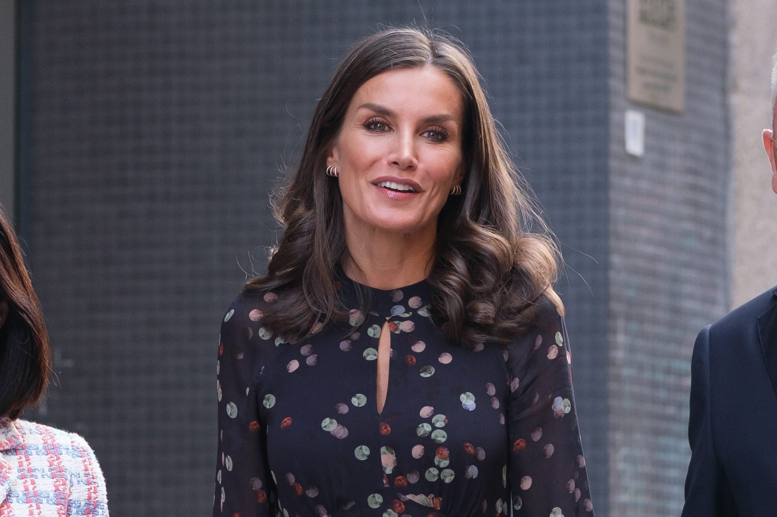 Feliz cumpleaños para el lunes, letizia, reina de España